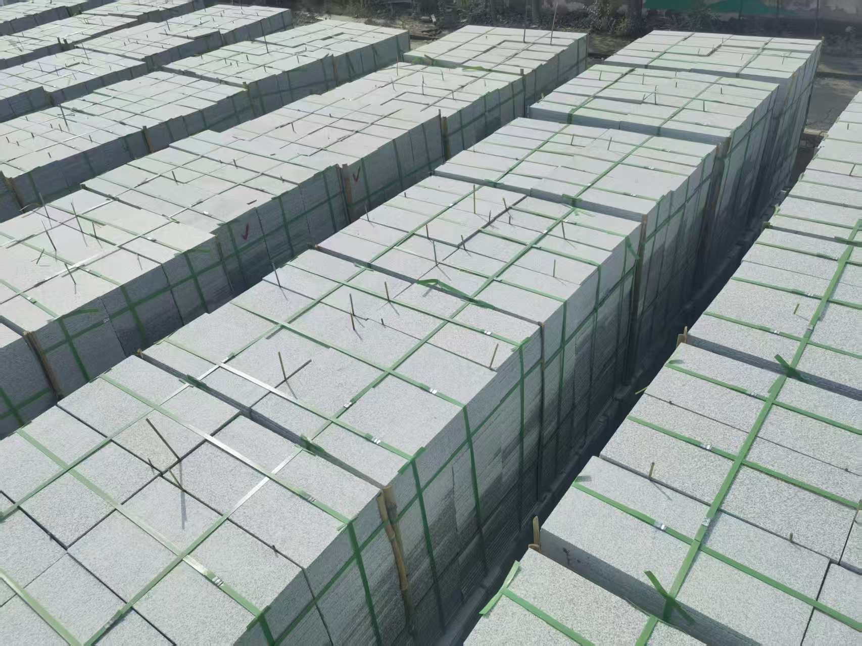 辽源 芝麻白1.8公分火烧300*600地铺，清仓大甩卖