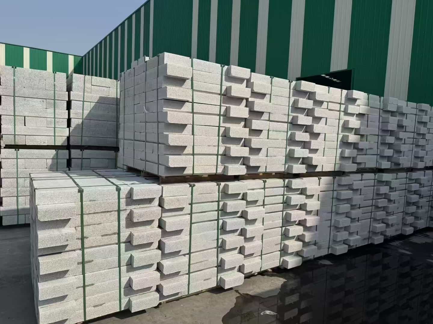辽源芝麻白路沿石