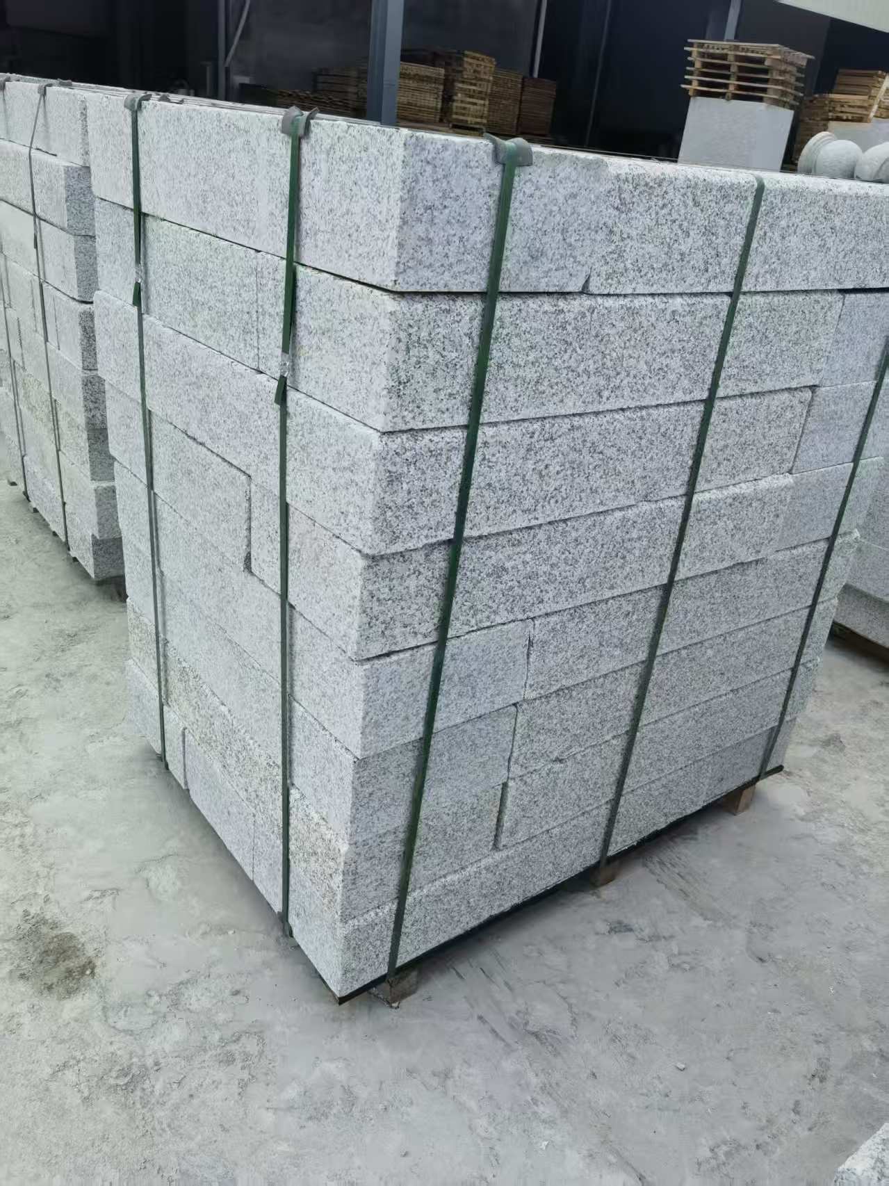 辽源 芙蓉白火烧两面路沿石