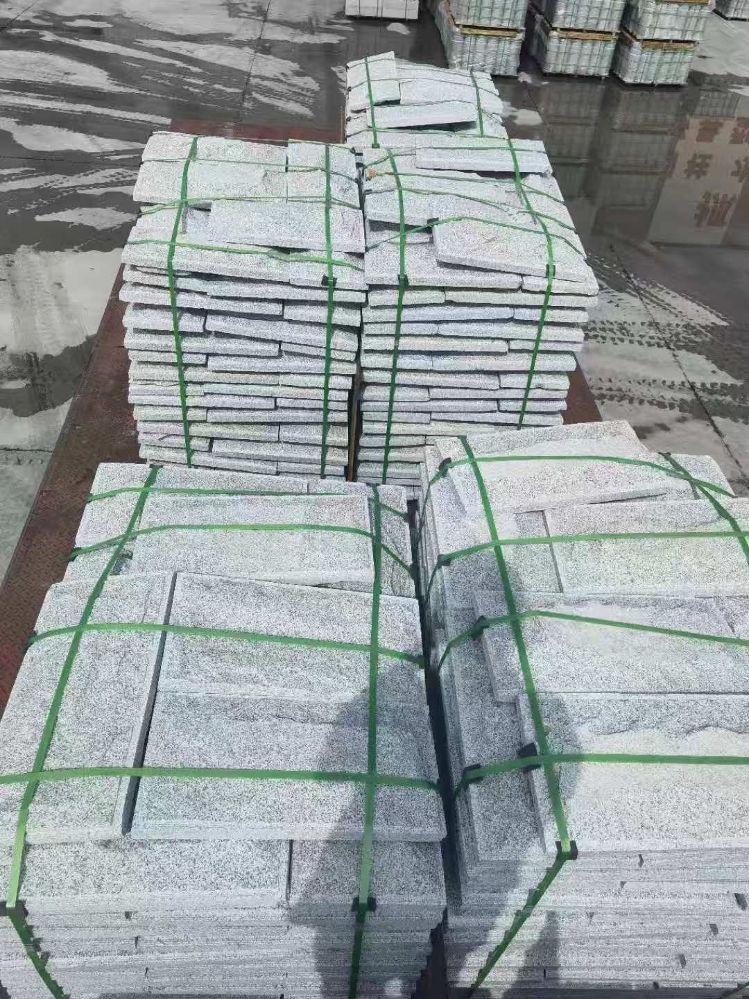 辽源 芝麻白蘑菇石装车出货