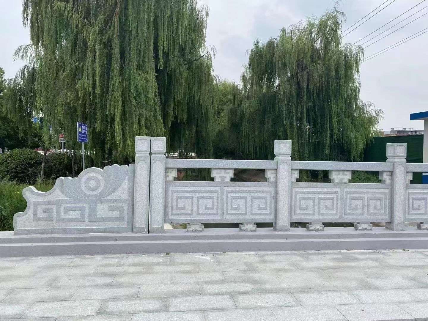 辽源 芝麻灰桥栏杆、河道栏杆安装效果